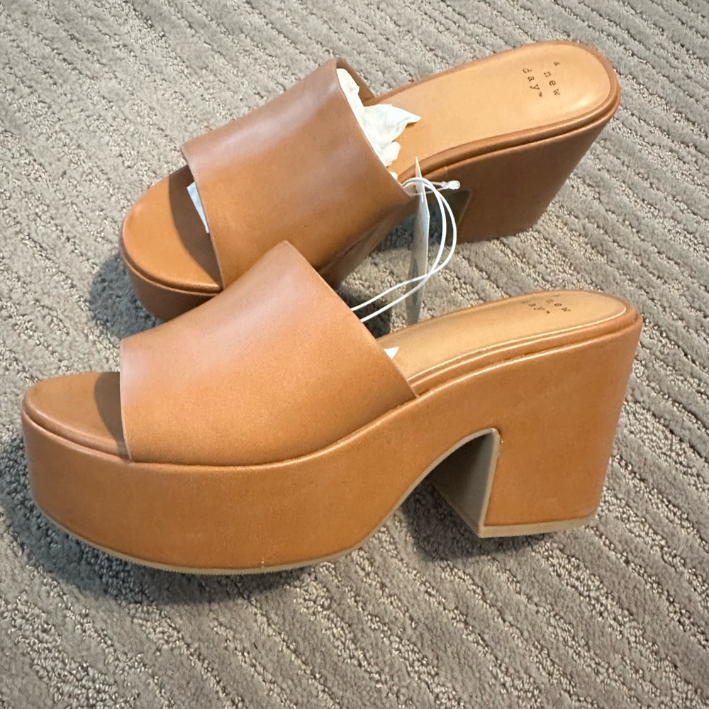 Women’s Platform Sandals with Memory Foam Insoles